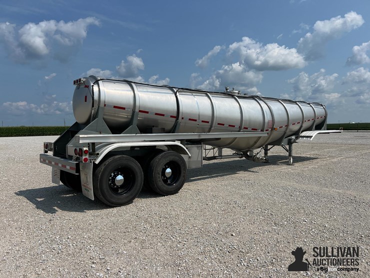 1976-polar-tanker-image-5