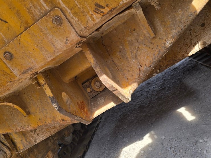 caterpillar-953d-image-84