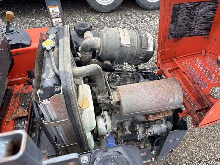 kubota-zd326-image-11