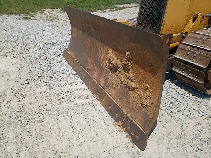 caterpillar-d4c-image-37