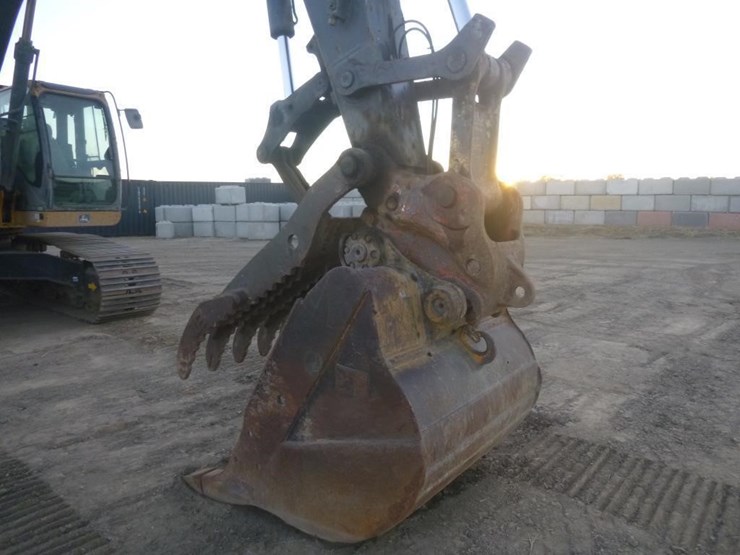 2019-deere-345g-lc-image-34