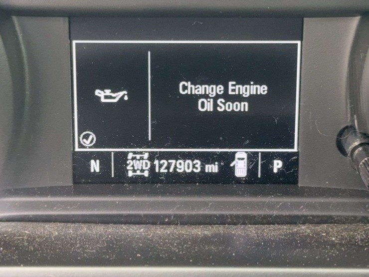 2020-chevrolet-silverado-4-x-4-truck-image-18
