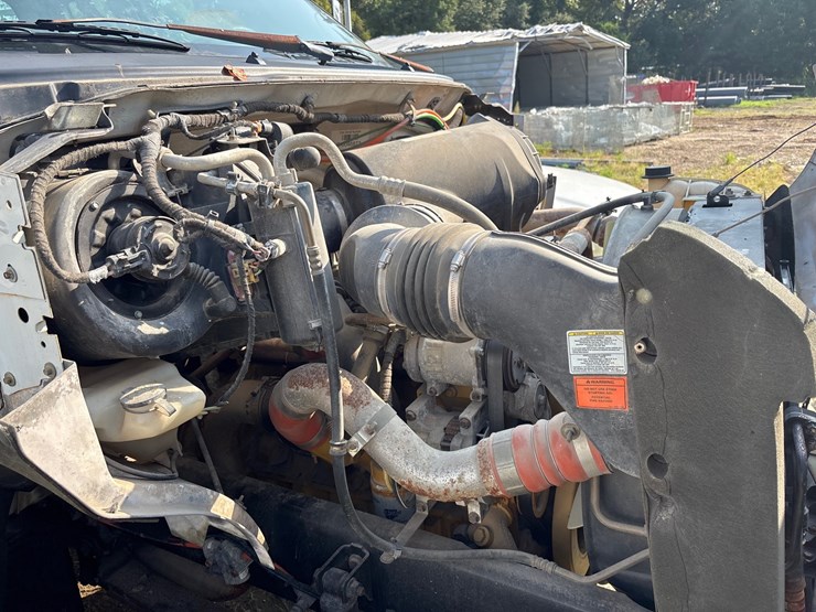 2004-ford-f750-image-30