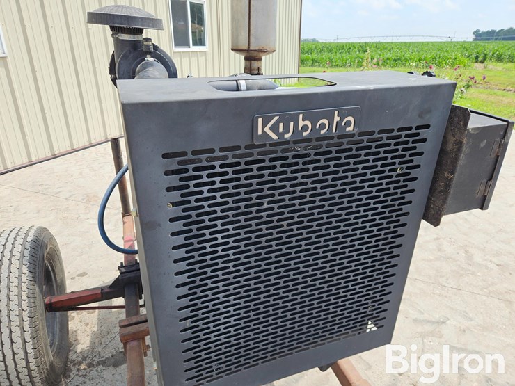 kubota-v3300t-image-15