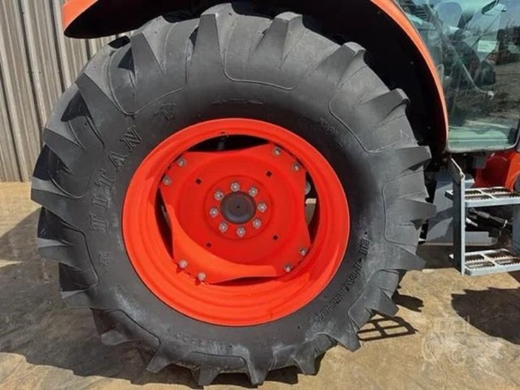 2015-kubota-m5-111d-image-12