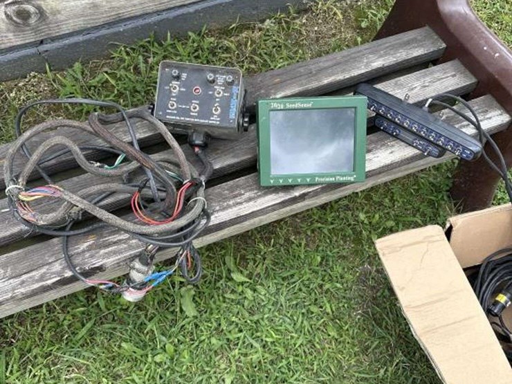 kinze-2600-image-38