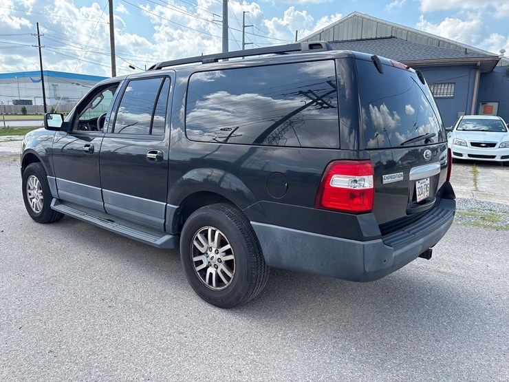 2013-ford-expedition-image-4