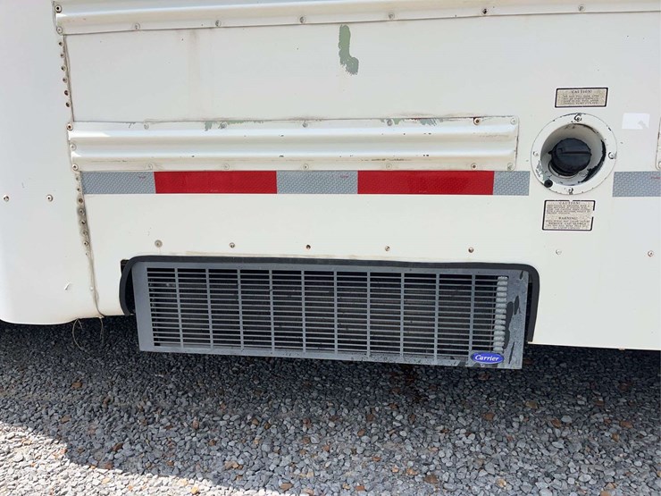 2001-chevrolet-express-bus-image-9