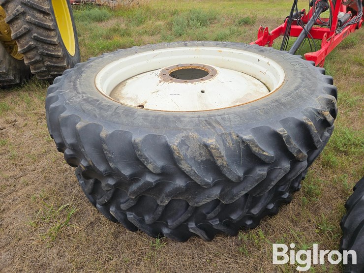 new-holland-8770-image-1