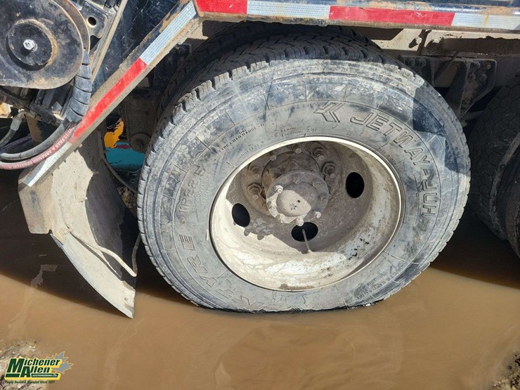 non-operable-2015-kenworth-t4-series-t/a-hook-lift-truck-image-6