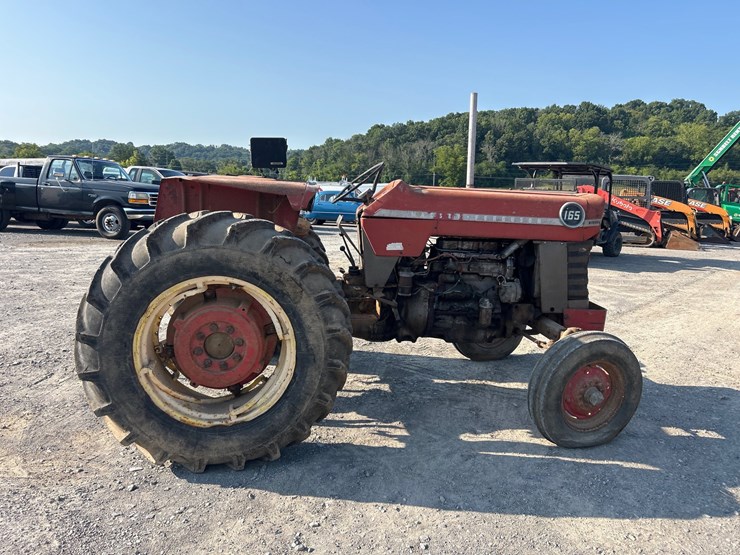 massey-ferguson-165-image-5