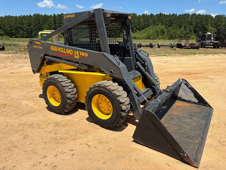 new-holland-ls180-image-4