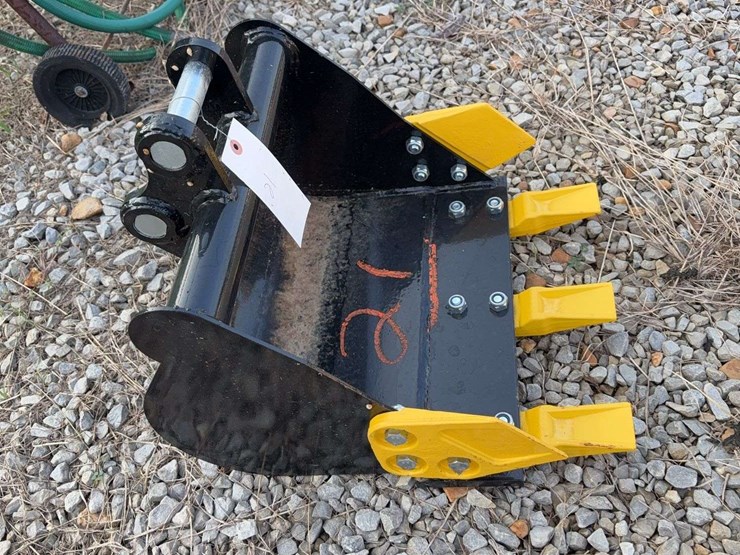 mini-excavator-bucket,-18"-image-2