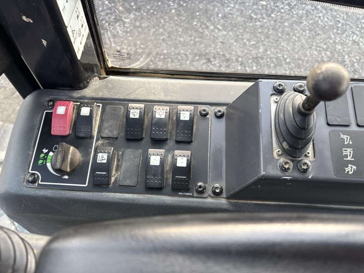 caterpillar-d5k2-xl-image-19