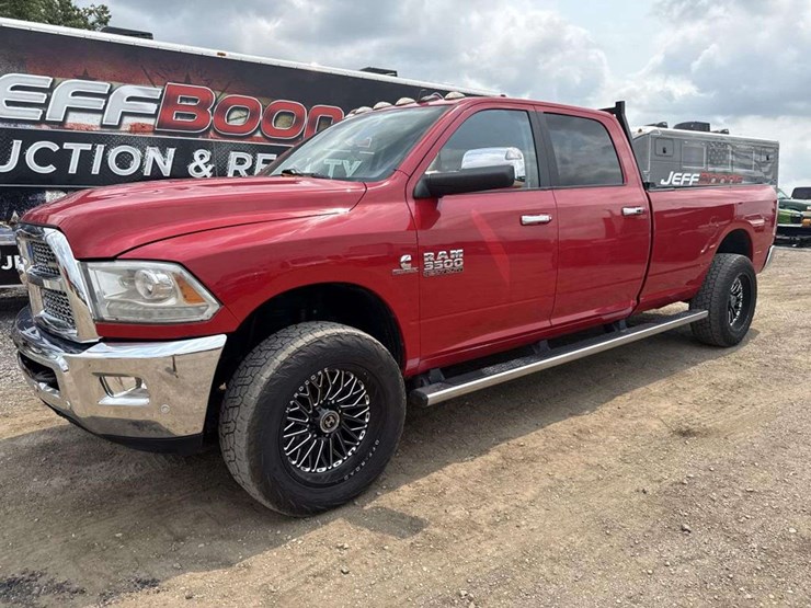 2018-dodge-3500-image-1