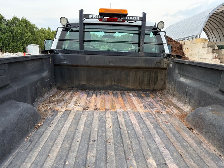 2012-chevrolet-3500-image-6