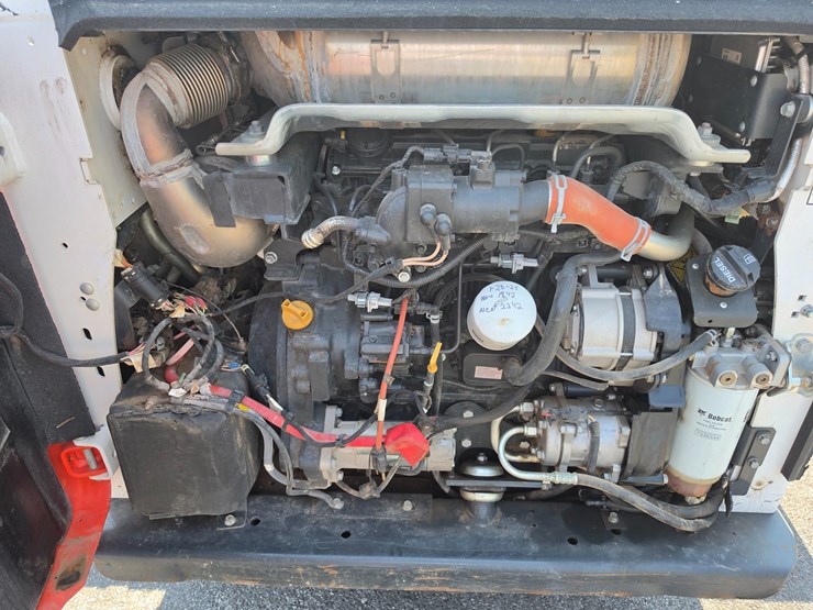 2023-bobcat-t770-image-9