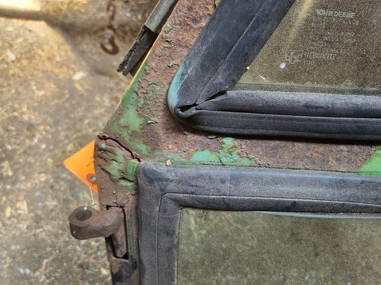 #2820-•-john-deere-4440-tractor-cab-door-image-2