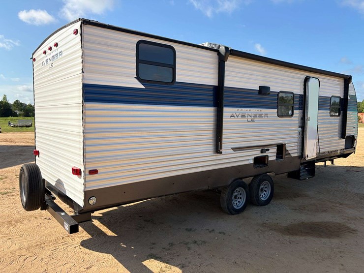 2022-forrest-river-"primetime-avenger-le"-bumper-pull-travel-trailer-image-3