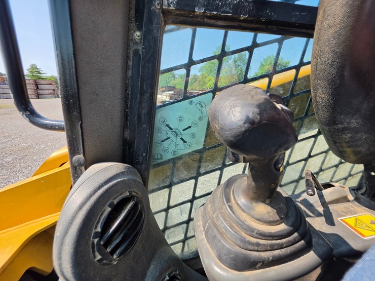 2016-caterpillar-289d-image-31
