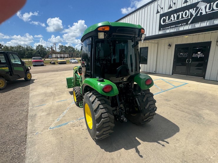 john-deere-3520-image-15