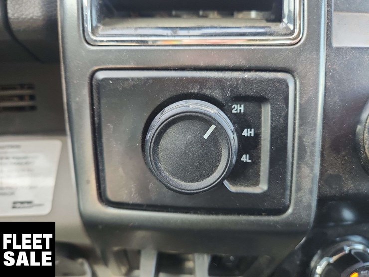 2020-ford-f550-image-10