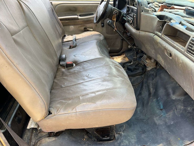 1995-dodge-ram-3500-image-28