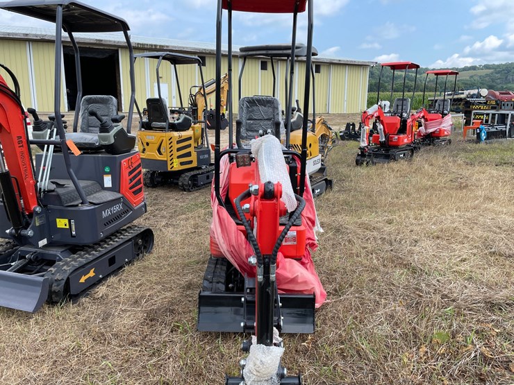 #9723-•-alistair-mini-excavator-image-2