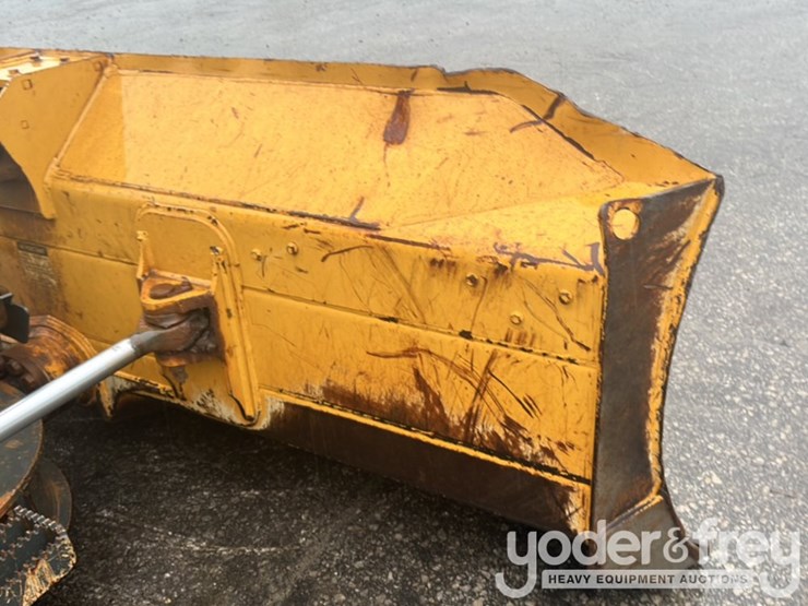 2016-deere-550k-image-25