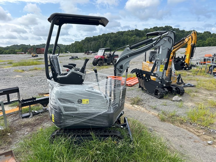 #28-•-2026-ats-me18-mini-excavator-image-4