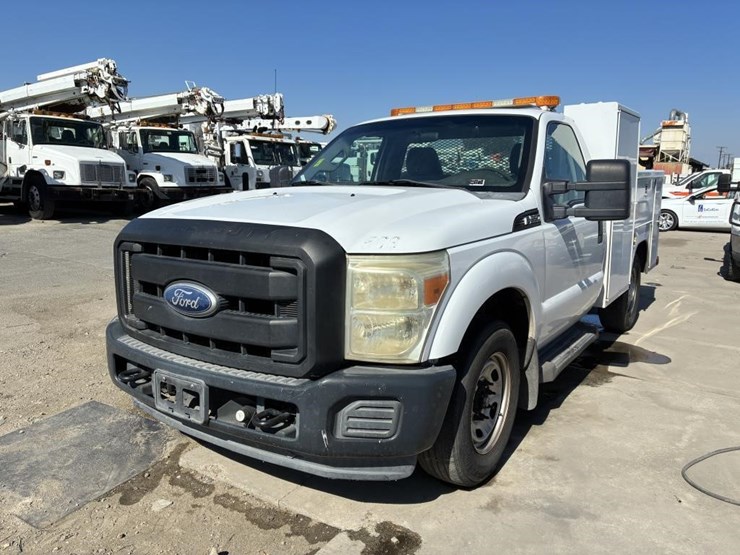 2011-ford-f350-image-1