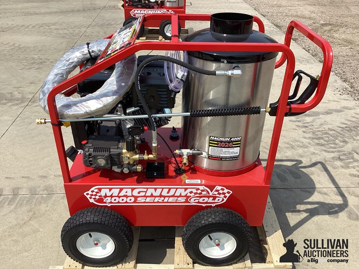 2026-magnum-4000-series-hot-water-pressure-washer-image-8
