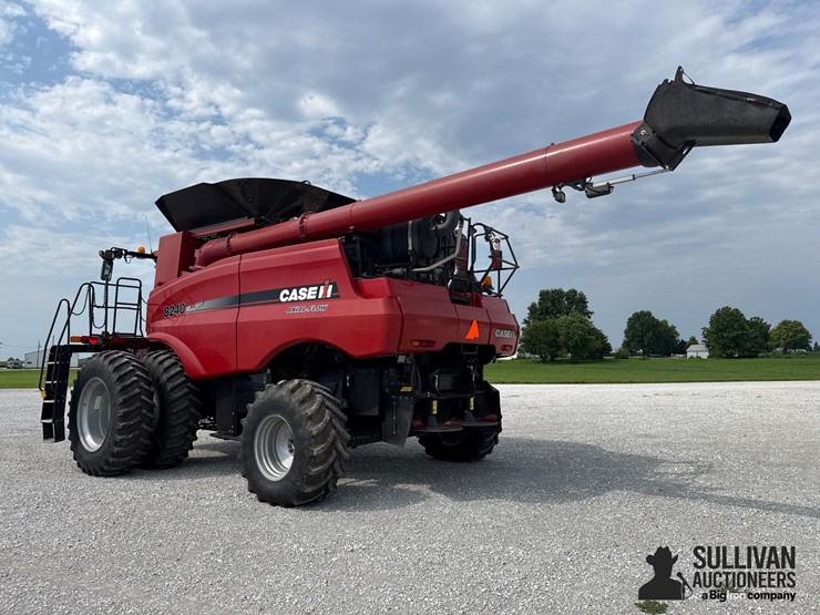 2016-case-ih-8240-image-7
