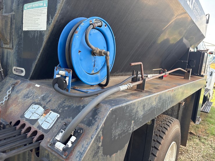 2004-ford-f750-image-11
