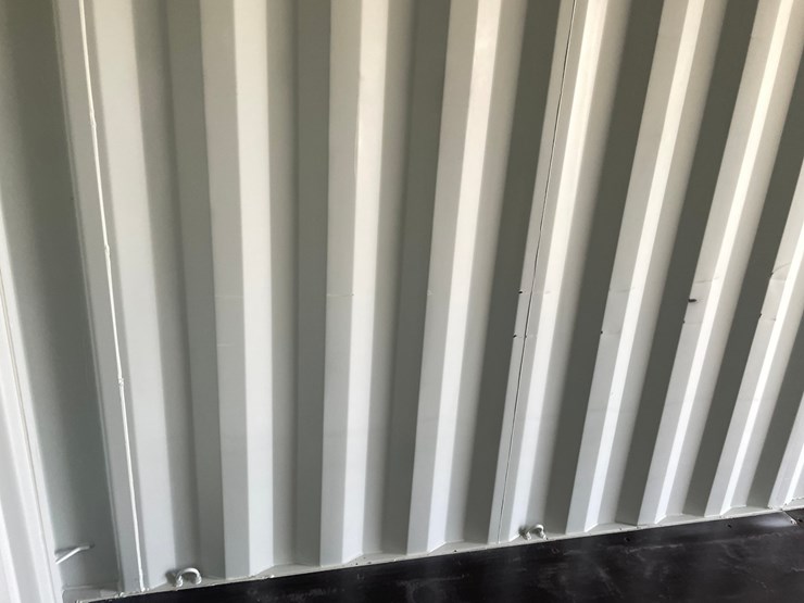 #404-•-20'-shipping-container-image-19