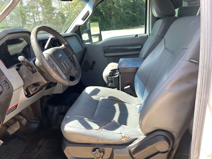 2012-ford-f450-image-10