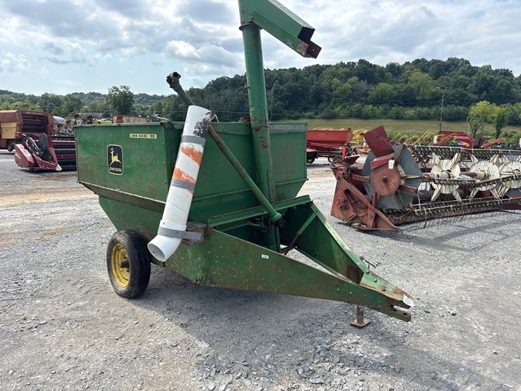 john-deere-100-image-3