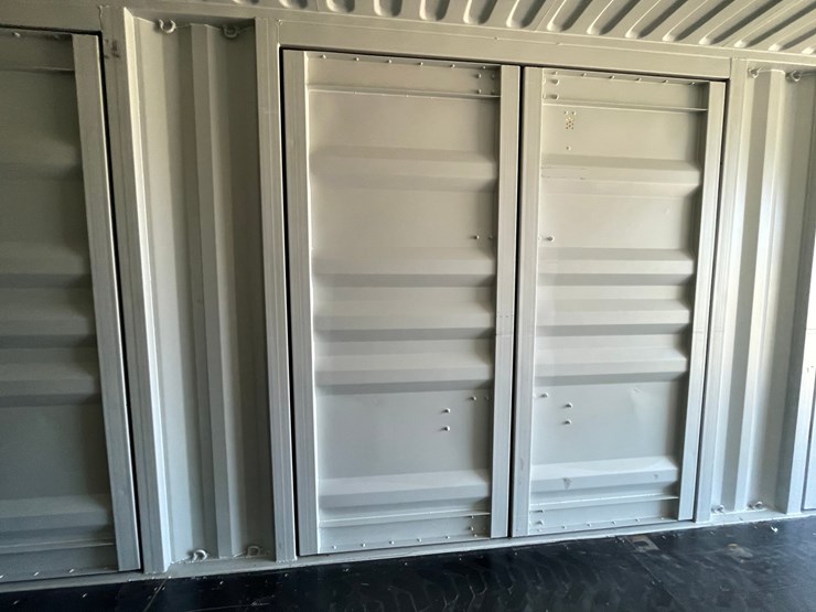 #402-•-40'-high-cube-multi-door-shipping-container-image-15