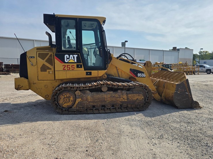 caterpillar-953d-image-18