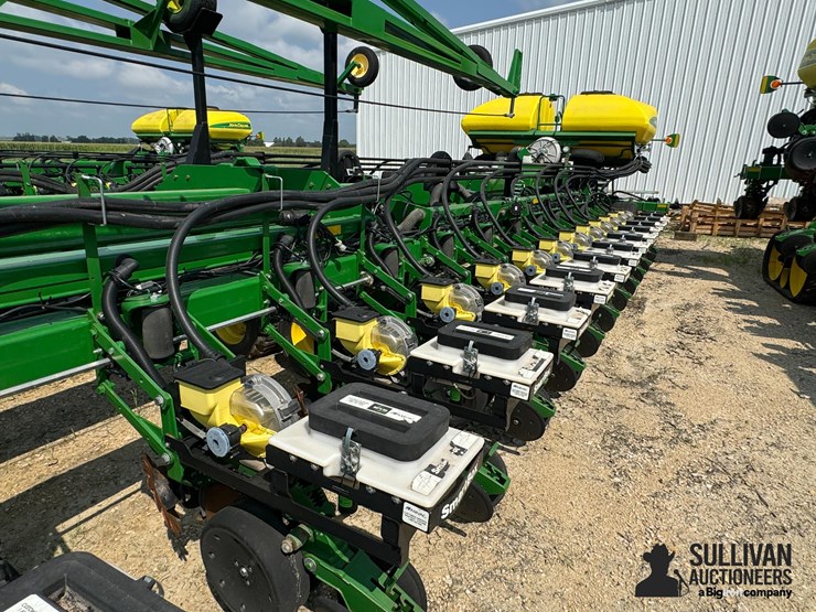 2013-john-deere-db90-image-19