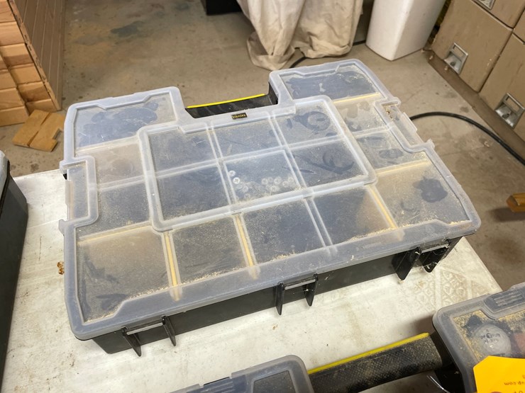 #10129-•-stanley-organizer-case-with-screws-image-4