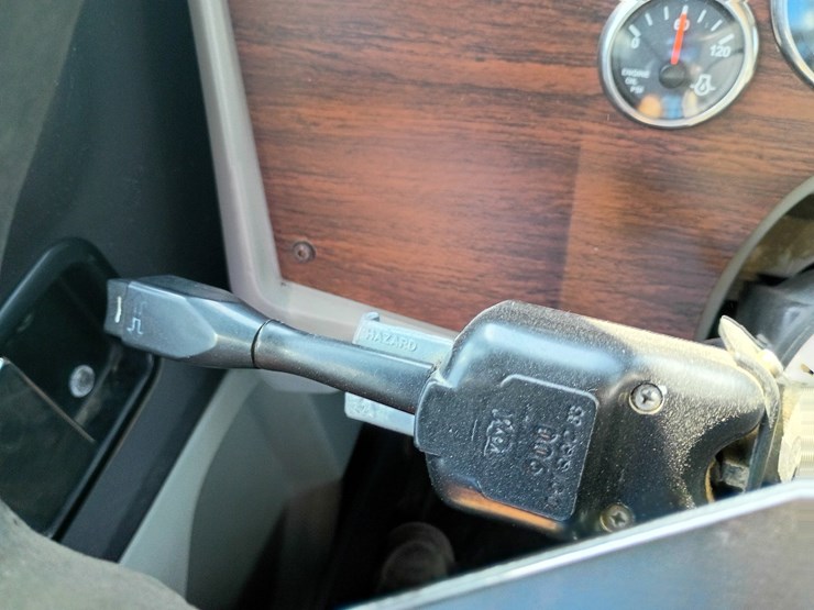 2014-western-star-4900-image-61