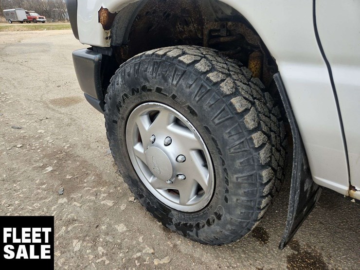 2010-ford-cargo-image-9