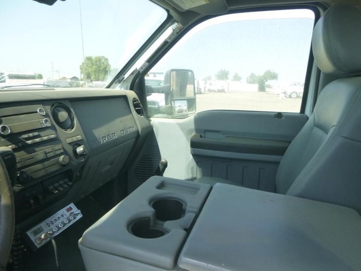2012-ford-f550-image-11