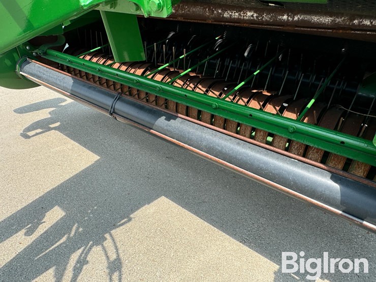 2024-john-deere-561m-image-13