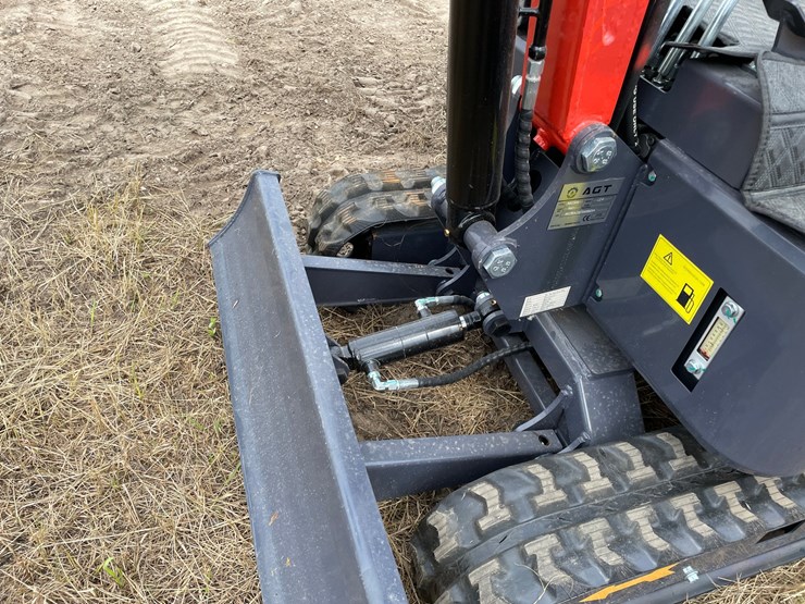 #9736-•-agt-mini-excavator-mx15rx-image-7