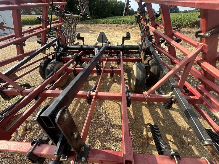 case-tigermate-200-field-cultivator-image-12