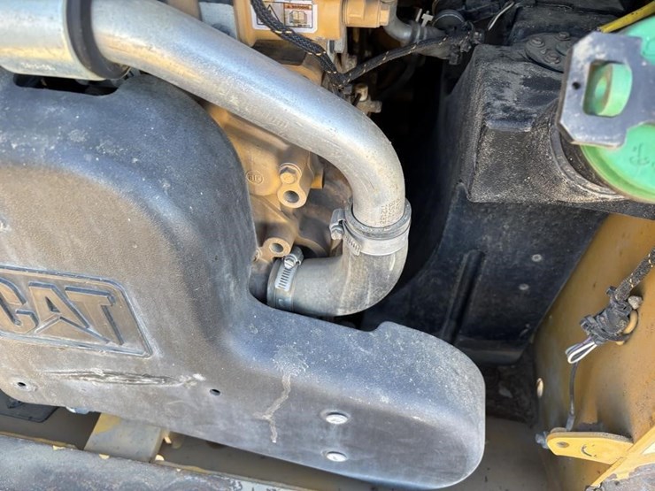 2016-caterpillar-259d-image-42