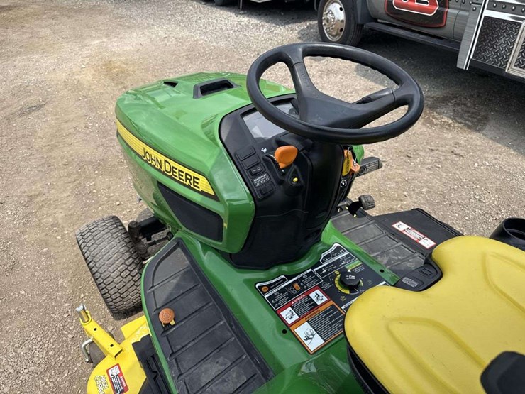 john-deere-x750-image-10