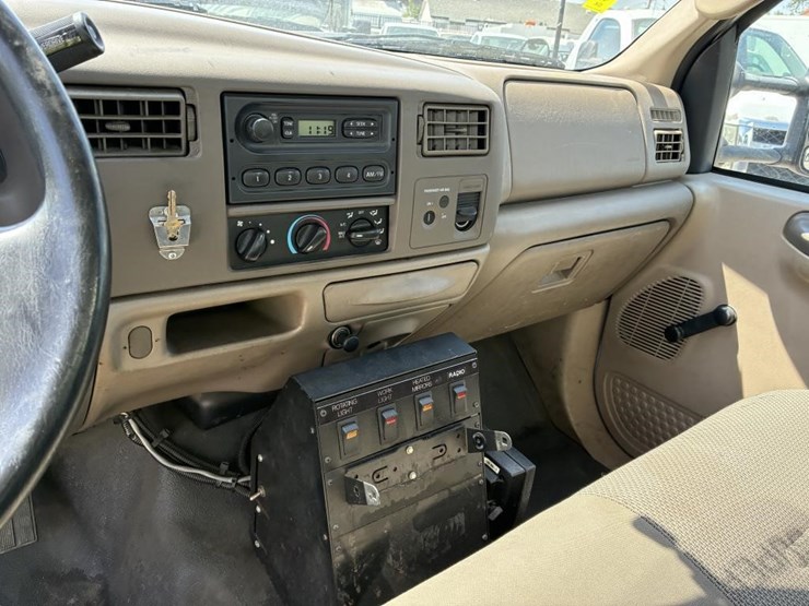 2003-ford-f450-image-29
